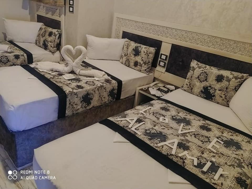 Al Amir Palace Hotel Szohág Kültér fotó