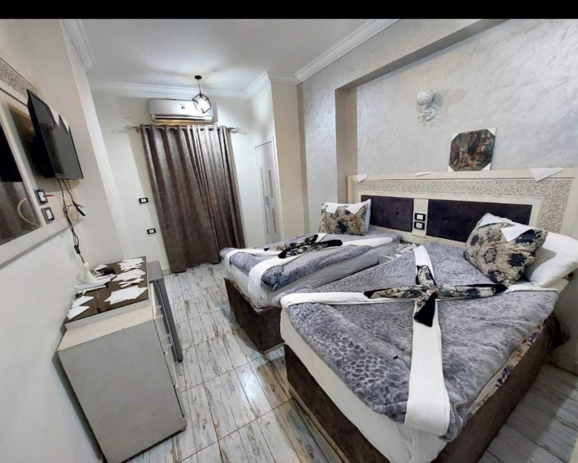 Al Amir Palace Hotel Szohág Kültér fotó